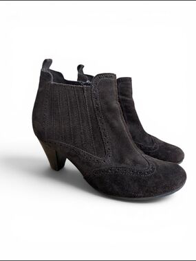 Women's Black Suede Ankle Booties with Mid Heel EU 38 US 7.5